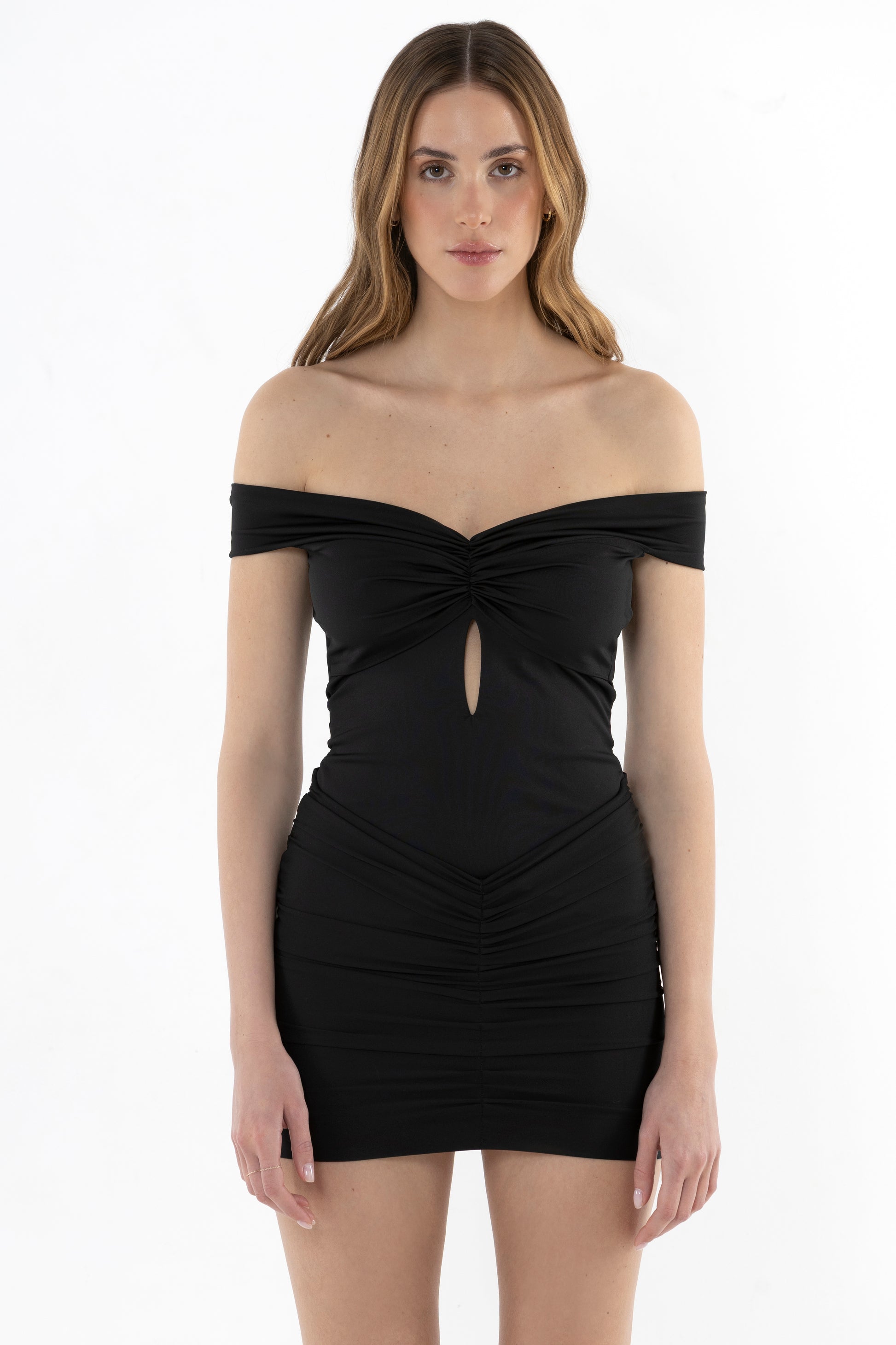 Sansa Off-Shoulder In Black